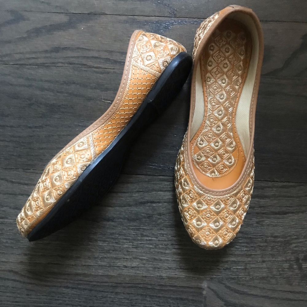 Embroidered flats